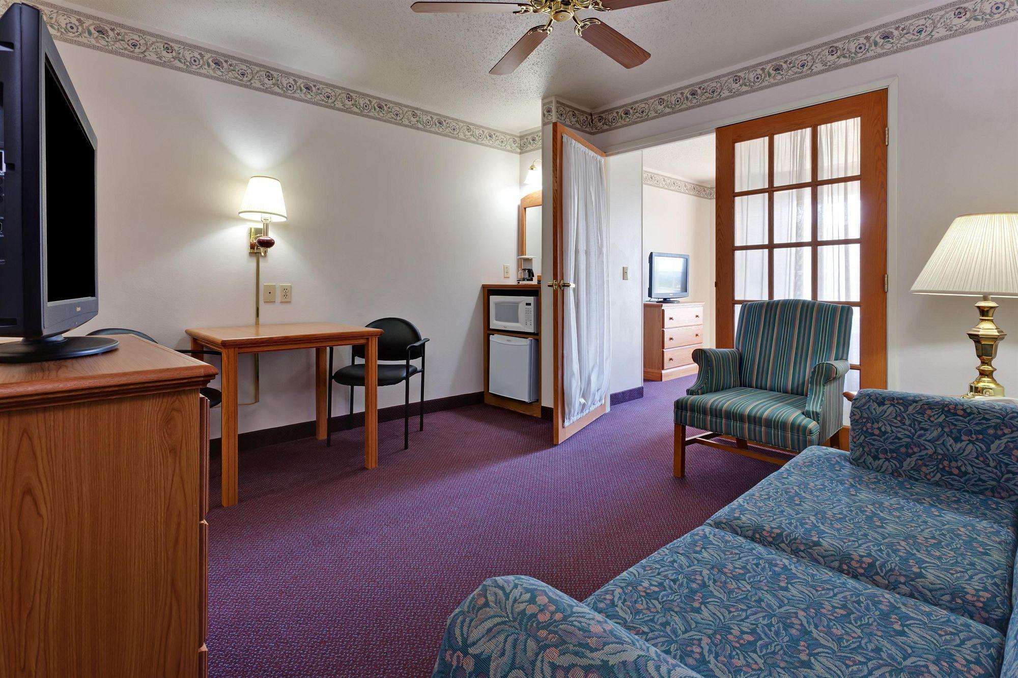 Country Inn & Suites By Radisson, Big Flats Horseheads Εξωτερικό φωτογραφία